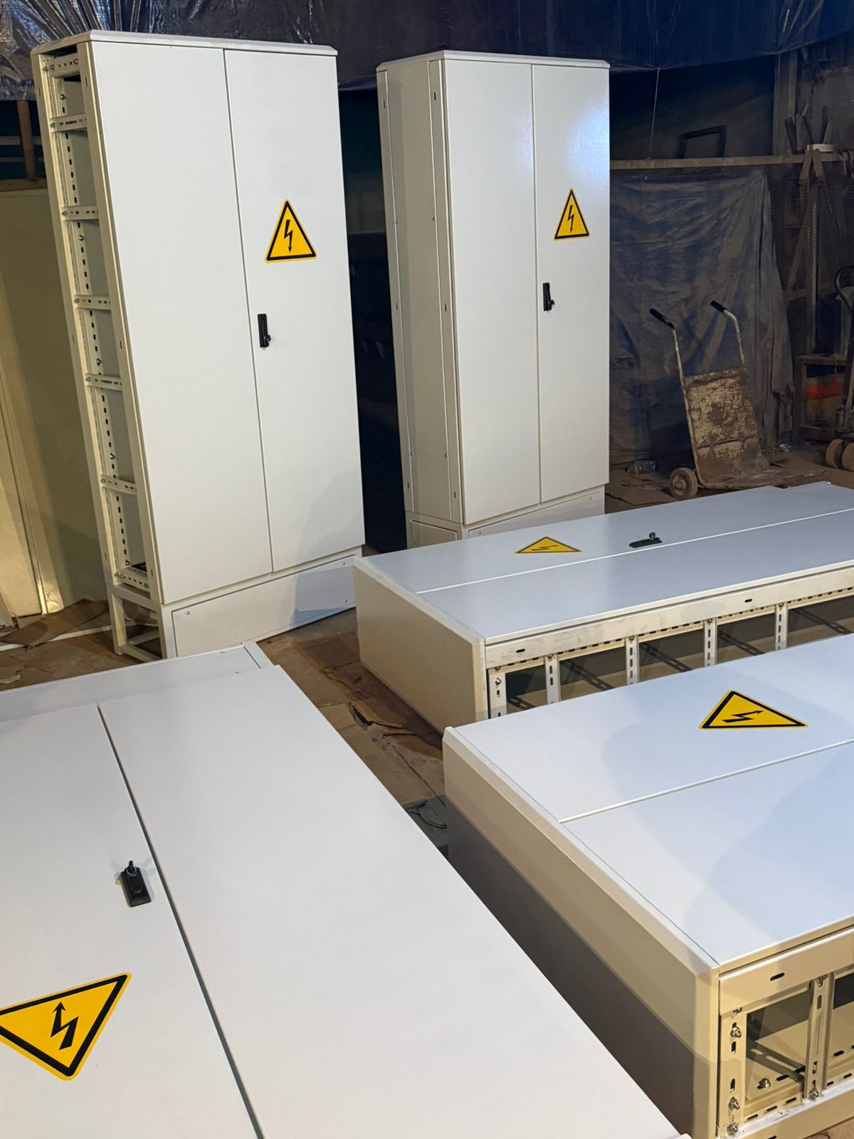 Yığılmış Elektrik İdarəetmə Paneli